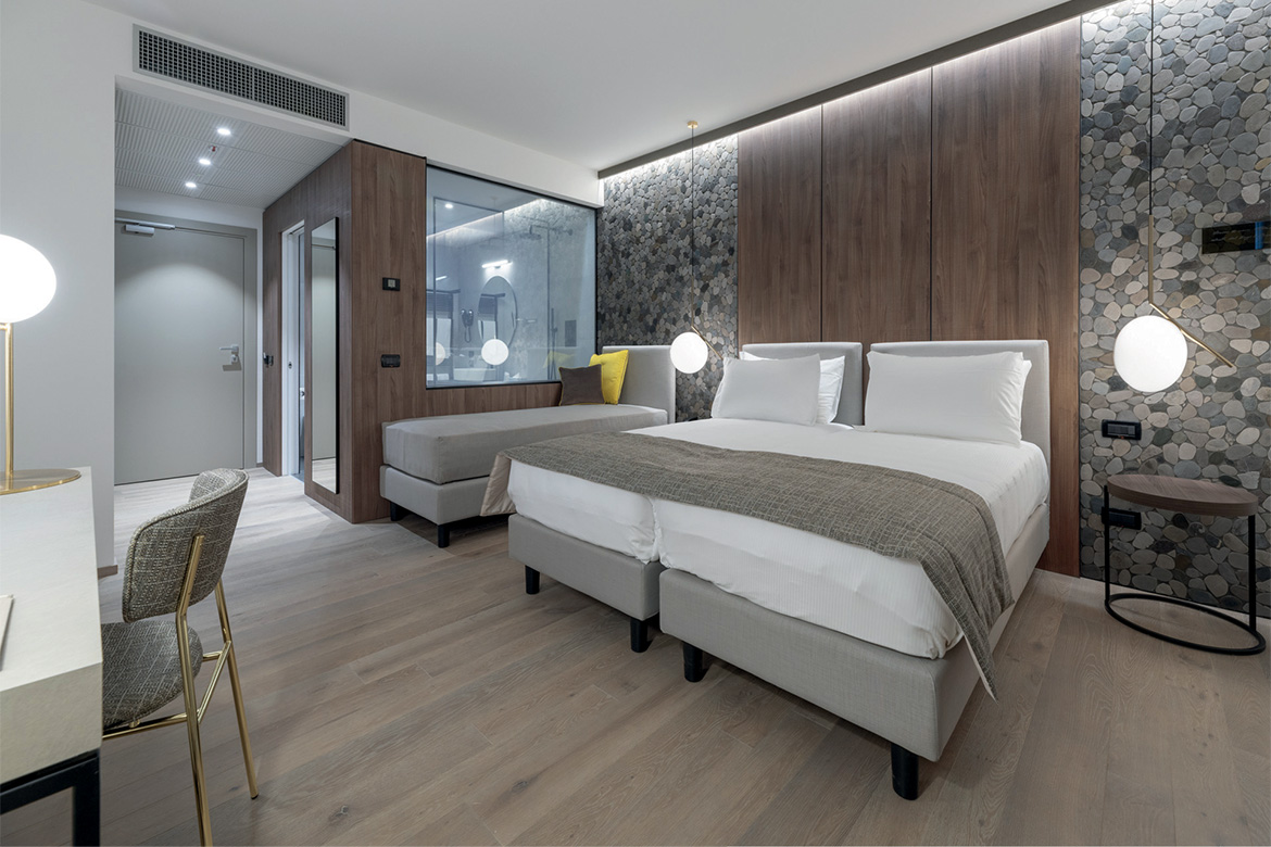 modern hotel thai si furnished by pianca