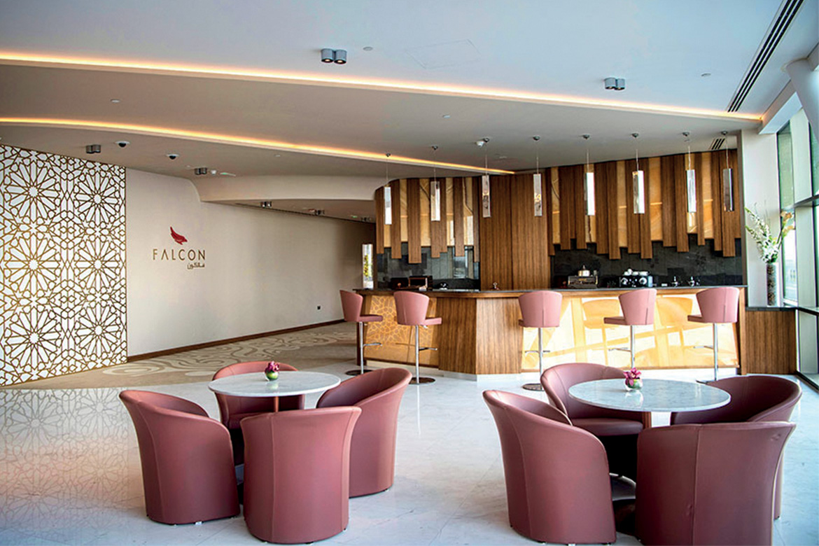 elegant dubai airport lounge
