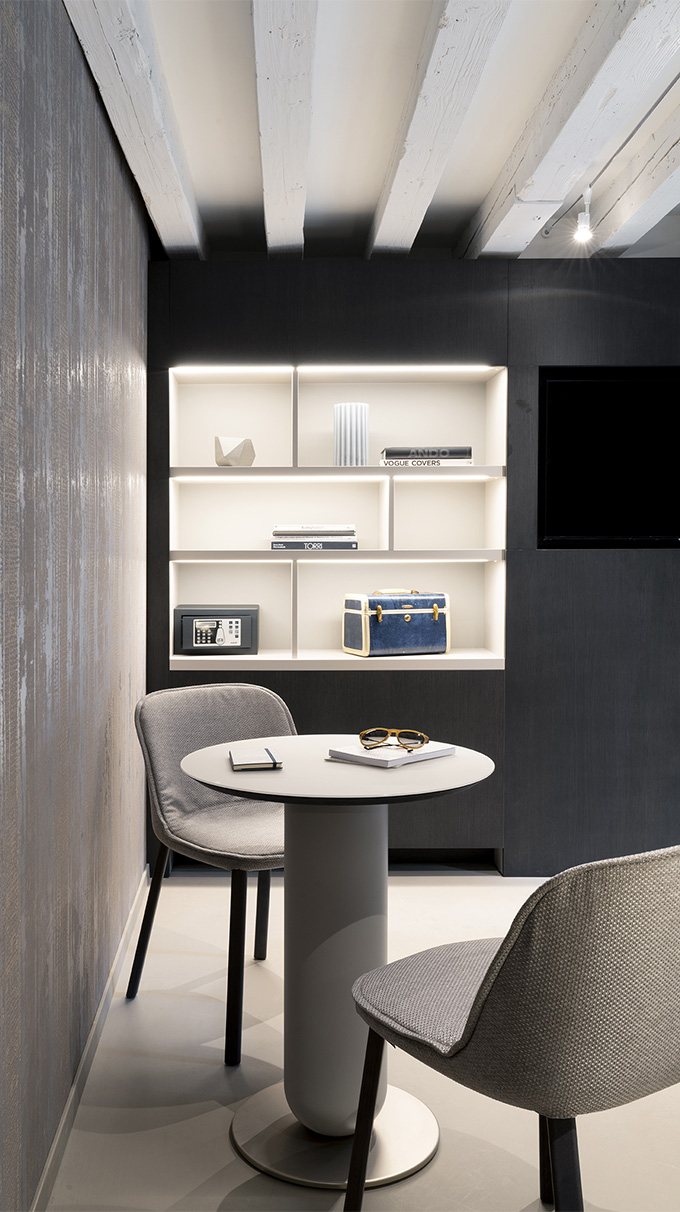 hotel in historic Venice with Pianca's furniture