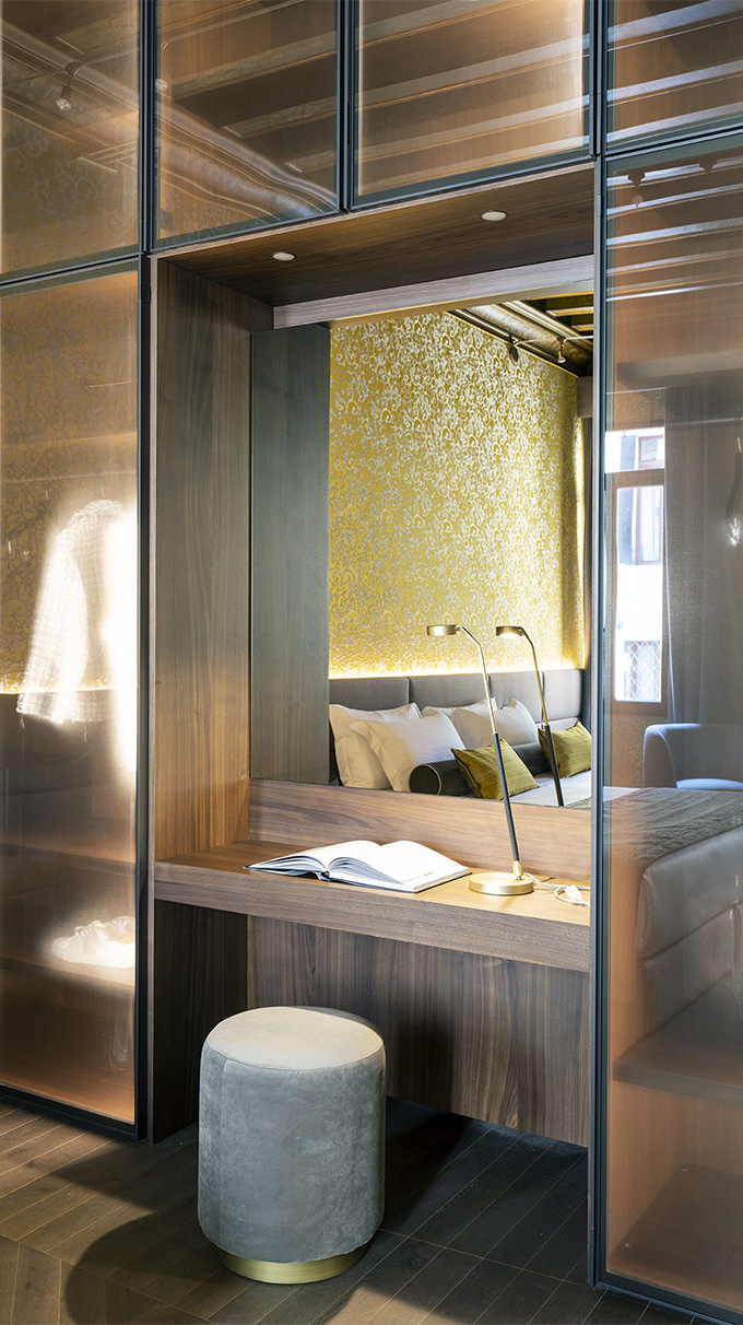 hotel in historic Venice with Pianca's furniture