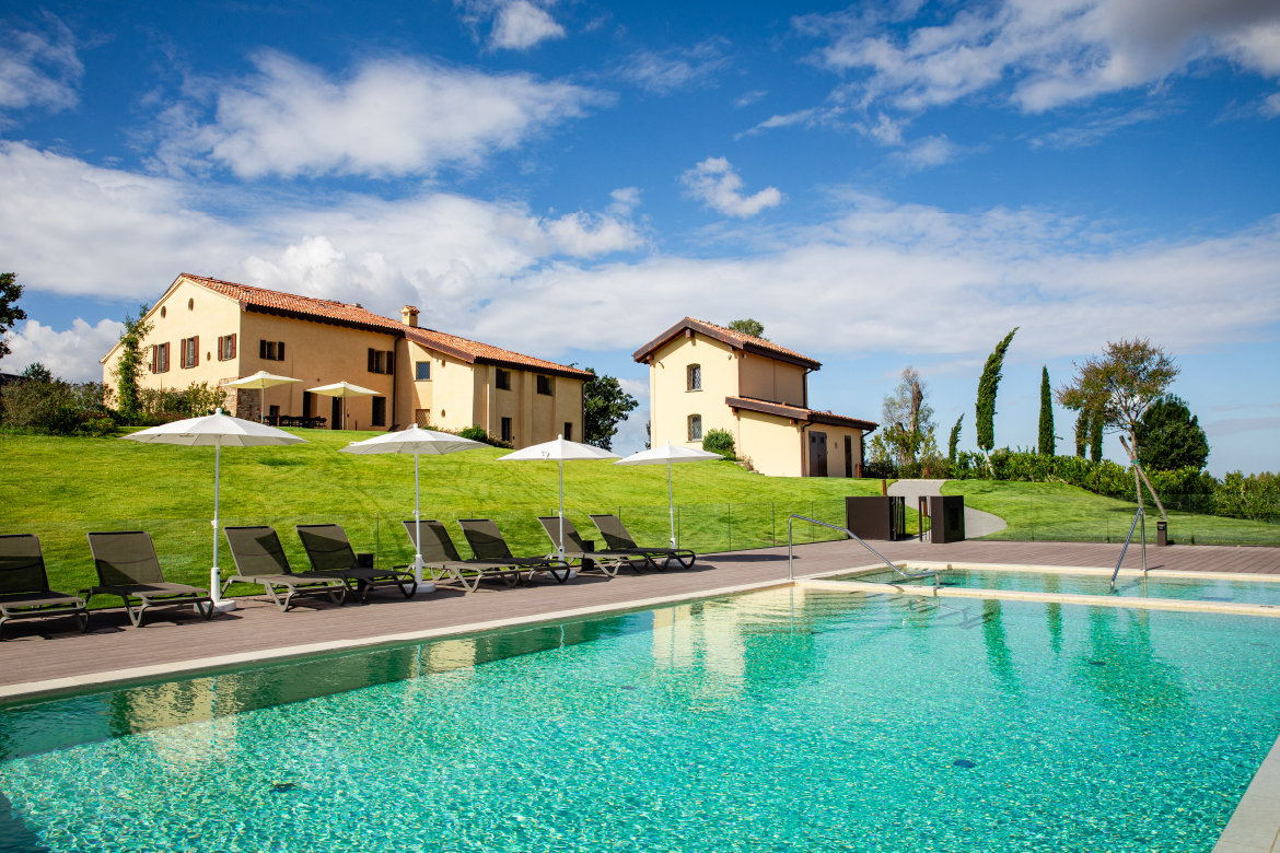 piscina esterna di villa anta maria maddalena a varignana, provincia di bologna