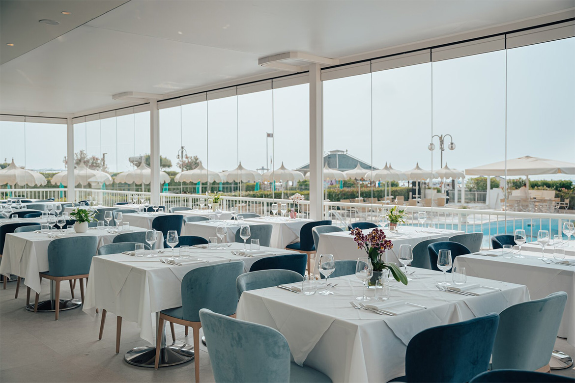 hotel galassia near the sea furnished by pianca