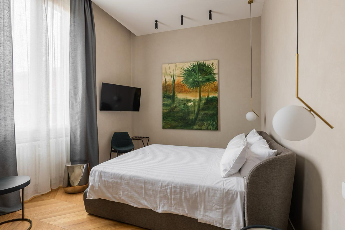 elegant and refined B&B furnished by pianca contract