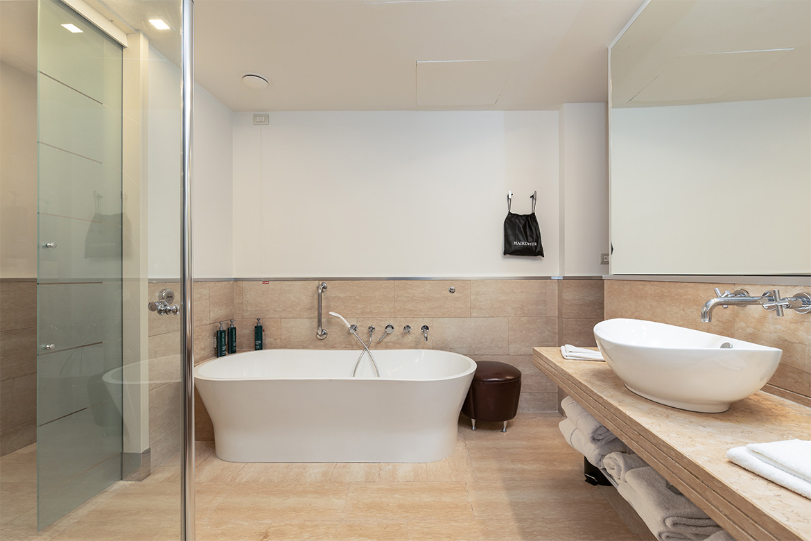 florence modern hotel furnished by pianca contract