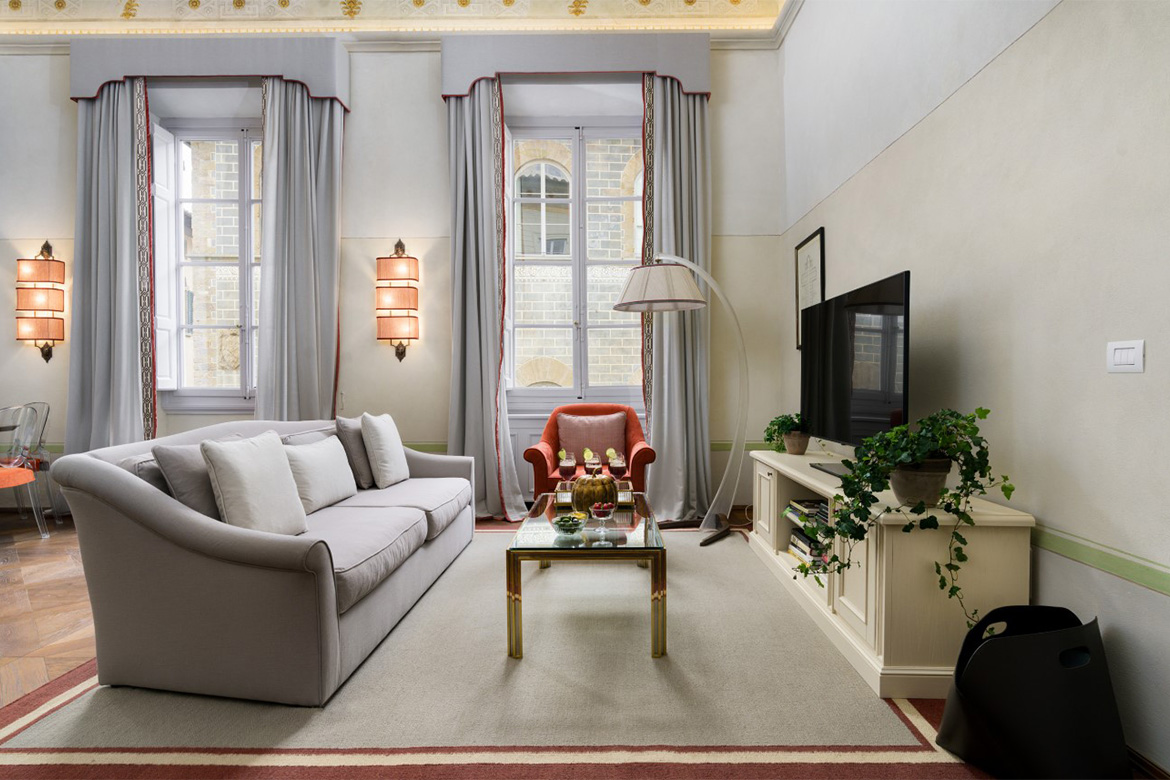 elengant and refined apartment in florence